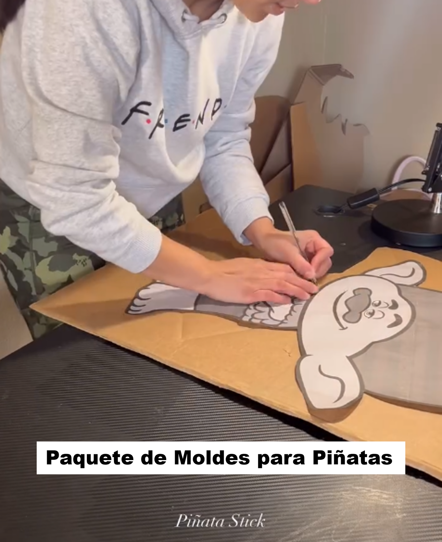 Paquete de 50 Moldes para Piñatas | 50 Piñata Templates Bundle